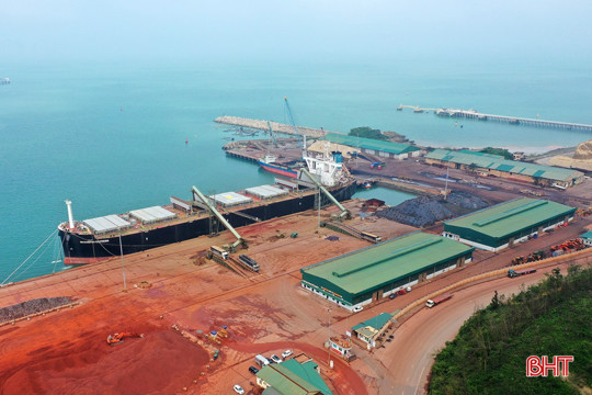 Tết "không nghỉ" tại Khu kinh tế Vũng Áng 