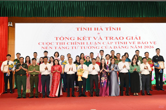 Hà Tĩnh trao giải cuộc thi chính luận về bảo vệ nền tảng tư tưởng của Đảng