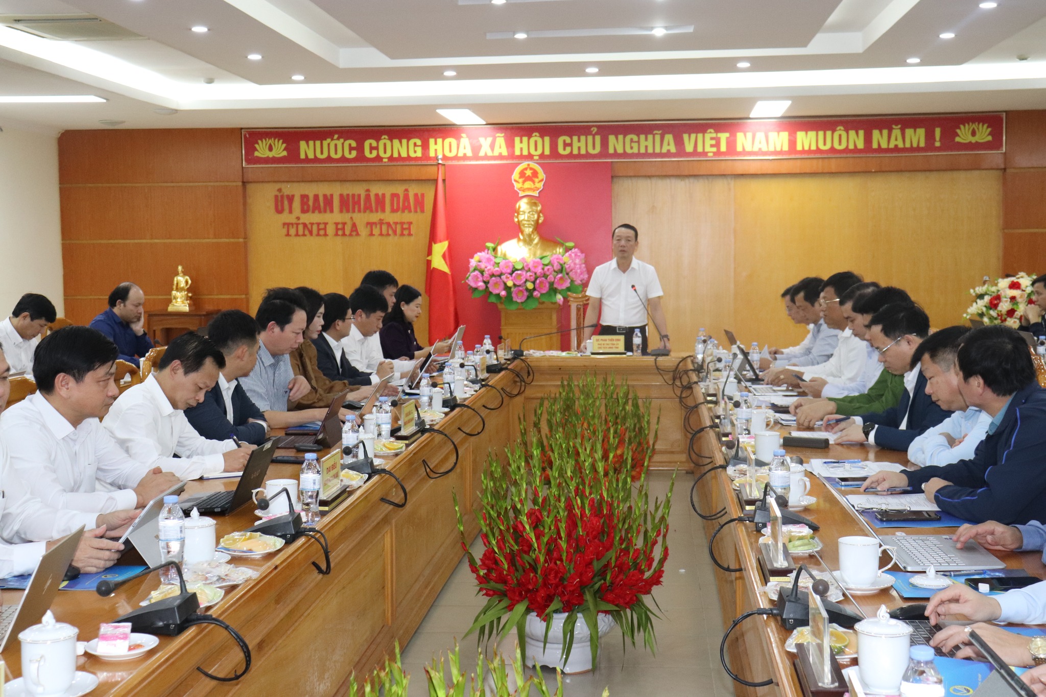 Hà Tĩnh triển khai các nhiệm vụ cấp bách về chuyển đổi số trên địa bàn tỉnh