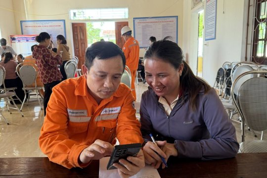 Đưa dịch vụ điện số đến gần hơn với khách hàng Hà Tĩnh