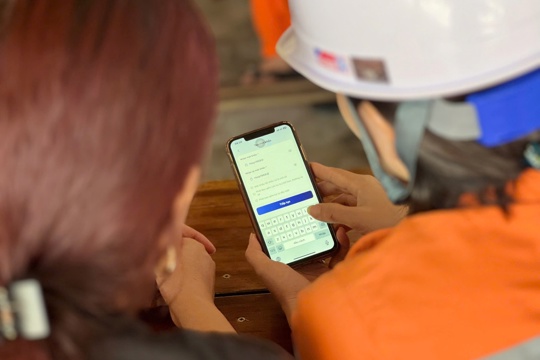Khách hàng ở Hương Khê Hà Tĩnh phát hiện sự cố điện nhờ ứng dụng EVN CSKH 