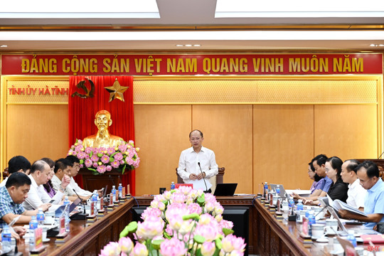 Đổi mới tư duy, tăng cường phối hợp, nâng cao chất lượng tham mưu, phục vụ cấp ủy 