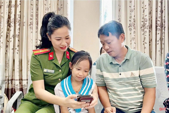 Kích hoạt 70.387 tài khoản định danh điện tử cho công dân Hà Tĩnh trong "Chiến dịch mùa hè số cùng VNeID"