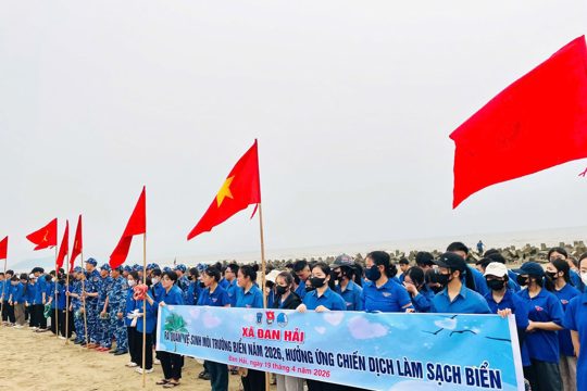 Lan tỏa thông điệp sống xanh từ hoạt động làm sạch biển tại Hà Tĩnh 