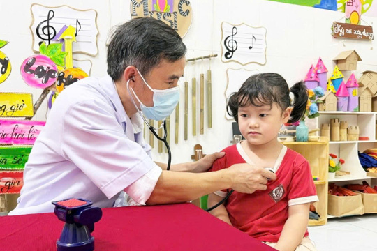 Hà Tĩnh đồng loạt khám sức khỏe đầu năm học, chủ động phát hiện bệnh học đường