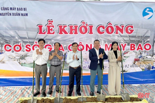 Hà Tĩnh có thêm cơ sở may gia công bao bì ở xã miền núi 