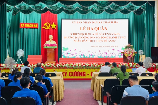 Xã Thạch Hà triển khai “Chiến dịch mùa hè số cùng VNeID"