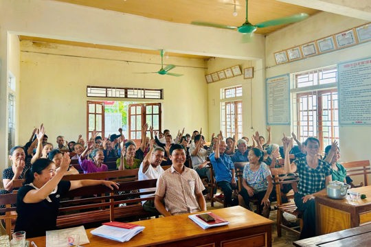 Xã Hương Sơn lấy ý kiến Nhân dân về phương án sáp nhập, đổi tên thôn