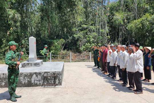 Tăng cường sức mạnh toàn dân trong thực thi Luật Biên phòng Việt Nam 