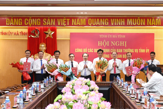 Ban Thường vụ Tỉnh ủy Hà Tĩnh công bố các quyết định về công tác cán bộ