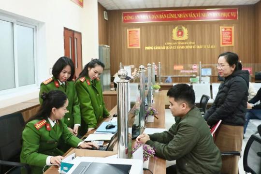 Người dùng VNeID được miễn, giảm lệ phí nhiều dịch vụ công