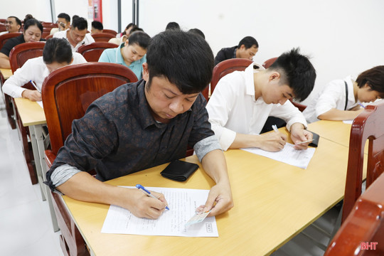 Hơn 400 lao động Hà Tĩnh ứng tuyển vào Vinfast 