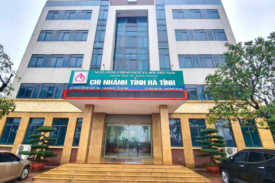 Hà Tĩnh công bố 2 thủ tục hành chính mới trong lĩnh vực đăng ký hoạt động của Ngân hàng Chính sách xã hội 