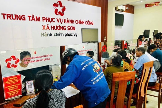 Hà Tĩnh ban hành chính sách hỗ trợ đặc thù  đối với cán bộ Trung tâm Phục vụ hành chính công, mức cao nhất 2 triệu đồng/tháng
