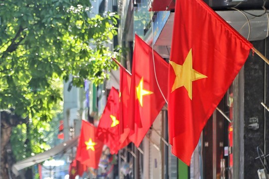 Bộ Nội vụ: Không có chủ trương hoán đổi để nghỉ 9 ngày dịp Giỗ Tổ, 30/4–1/5
