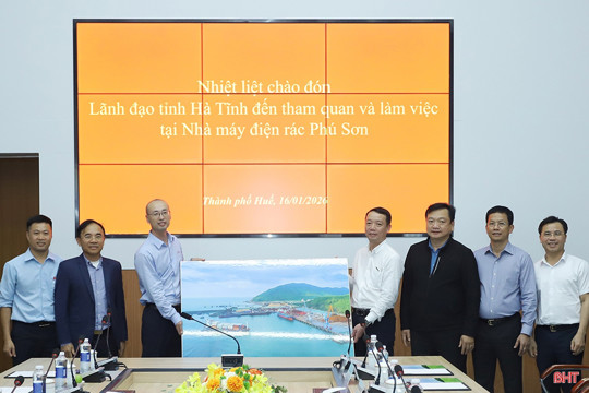 Chủ tịch UBND tỉnh và đoàn công tác Hà Tĩnh tham quan nhà máy điện rác ở TP Huế