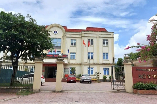 Đẩy mạnh phân quyền, nâng cao hiệu quả giải quyết thủ tục hành chính lĩnh vực y tế tại Hà Tĩnh