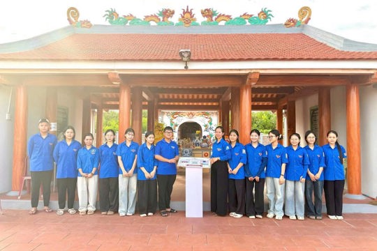Thanh niên kể chuyện 'địa chỉ đỏ' bằng công nghệ số