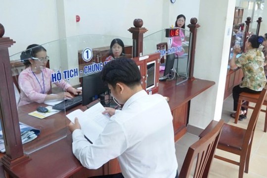 Đẩy mạnh số hóa hộ tịch, đơn giản hóa thủ tục cho người dân 