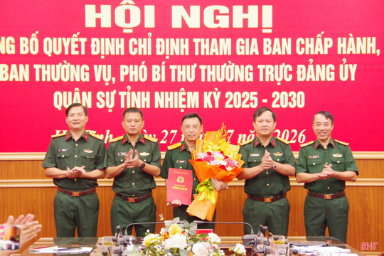 Đảng ủy Quân sự tỉnh Hà Tĩnh công bố quyết định về công tác cán bộ