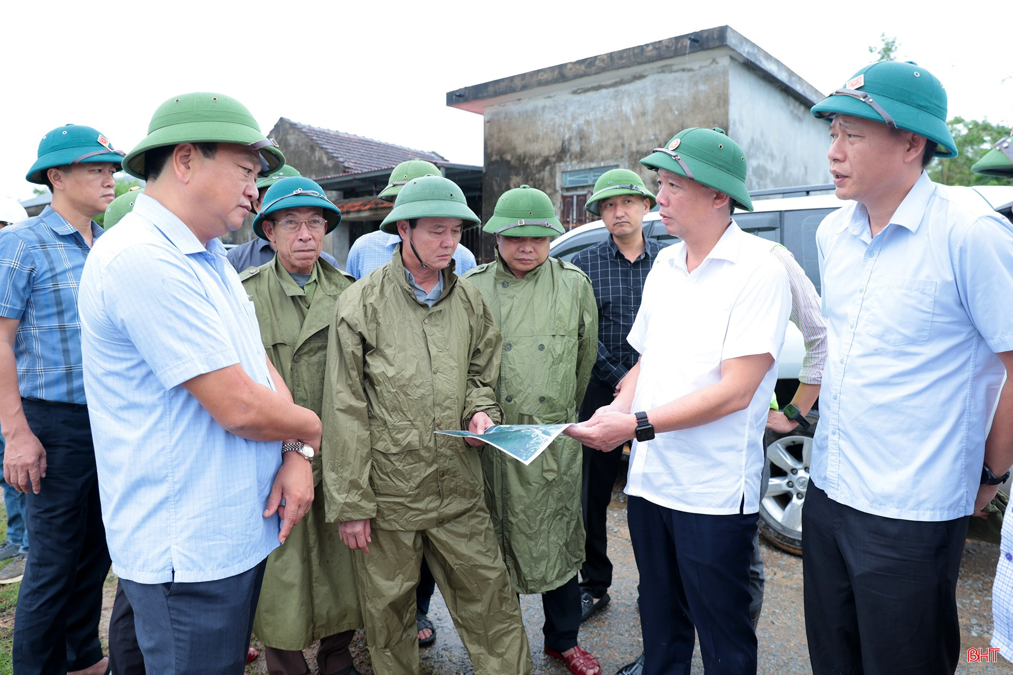 Triển khai đồng bộ các phương án phòng, chống thiên tai, bảo đảm an toàn tính mạng, tài sản của người dân