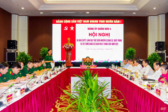 Bí thư Tỉnh ủy Hà Tĩnh dự hội nghị Đảng ủy Quân khu 4 ra nghị quyết lãnh đạo thực hiện các nhiệm vụ 6 tháng cuối năm