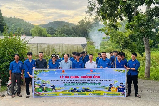 Xã Mai Hoa ra quân hưởng ứng phong trào bảo vệ môi trường xanh - sạch - đẹp