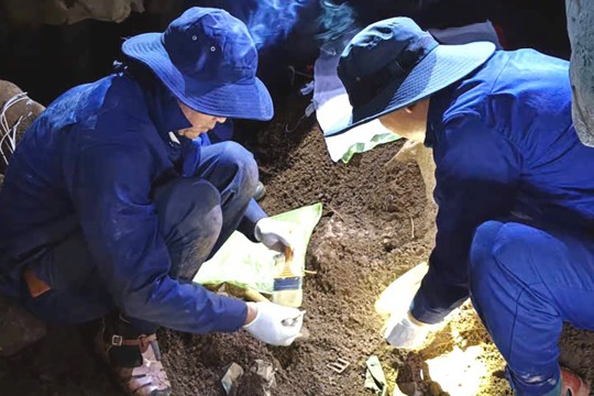 Quy tập được 1 hài cốt liệt sĩ quân tình nguyện và chuyên gia Việt Nam hy sinh trên đất Lào
