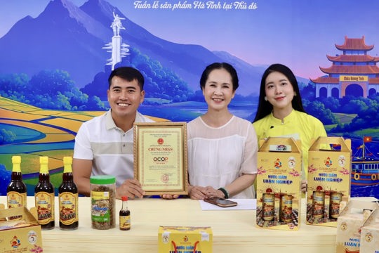 Kết nối tiêu thụ sản phẩm OCOP, đặc sản Hà Tĩnh qua thương mại điện tử 