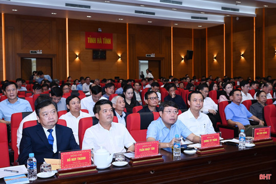 Hà Tĩnh quán triệt các chuyên đề quan trọng, dự thảo Chương trình hành động thực hiện Nghị quyết Đại hội Đảng bộ tỉnh lần thứ XX