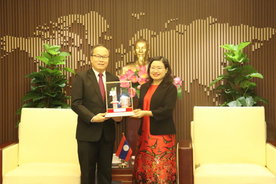 Hà Tĩnh tiếp Đoàn Tổng Lãnh sự Lào tại Đà Nẵng: Thắt chặt hợp tác, tri ân nhiệm kỳ ngoại giao ý nghĩa