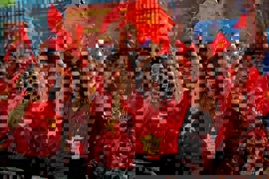 Tặng 100.000 đồng/người cho toàn dân ăn Tết Độc lập