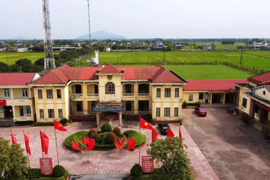 Nghị định 300/2025/NĐ-CP: Quy định mới về số lượng Phó Chủ tịch và Ủy viên UBND các cấp