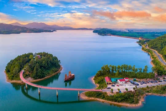 Thúc đẩy du lịch Hà Tĩnh: Từ “tái cấu trúc trải nghiệm” đến “bứt phá tầm nhìn chiến lược”