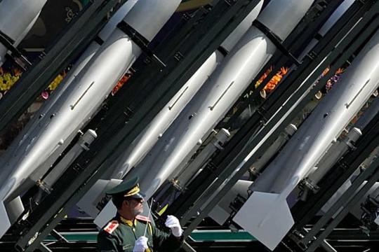 Tướng Iran cảnh báo Mỹ và NATO: Chúng tôi chưa tung hết "át chủ bài" 