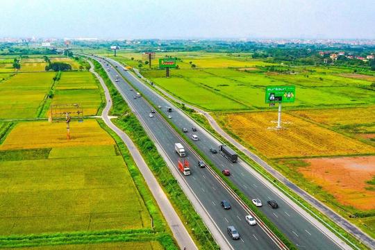 Kiến nghị bổ sung 5 tuyến quốc lộ đạt chuẩn cao tốc