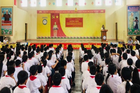 Sau sắp xếp trường học, hiệu trưởng, phó hiệu trưởng có quyền và trách nhiệm gì?