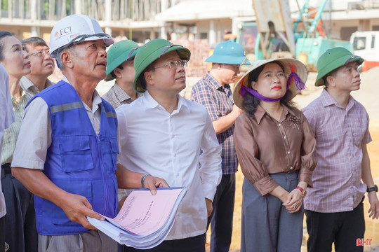 Đẩy nhanh tiến độ các công trình trường học nội trú liên cấp vùng biên Hà Tĩnh