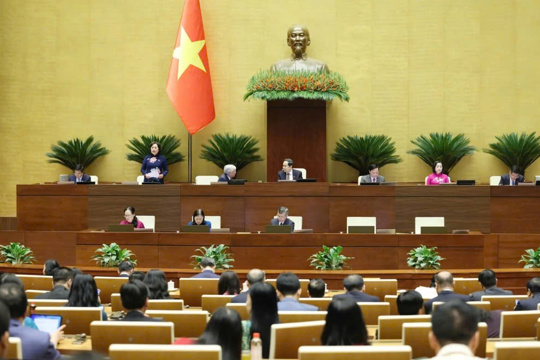 Quốc hội chốt bỏ ngưỡng chịu thuế 500 triệu đồng với hộ kinh doanh