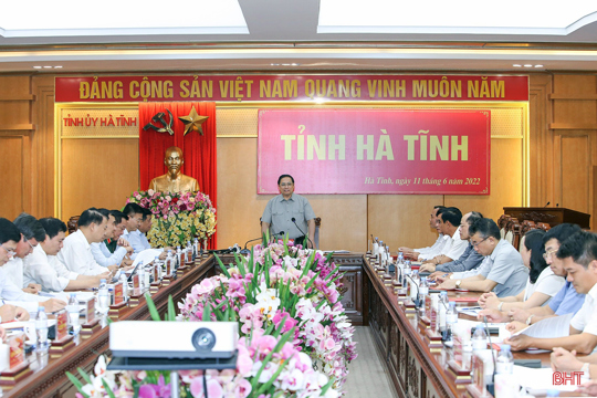 Hà Tĩnh cần phát huy nội lực con người, tiềm năng lợi thế để phát triển toàn diện và bền vững hơn