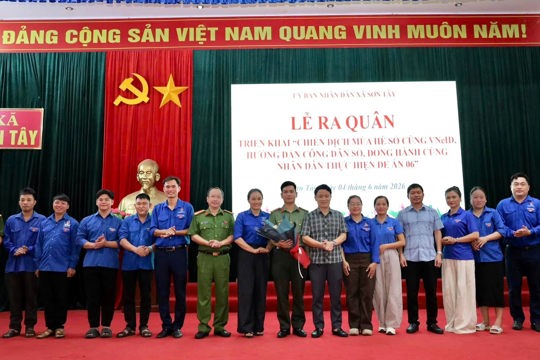 Xã Sơn Tây ra quân Chiến dịch mùa hè số cùng VNeID