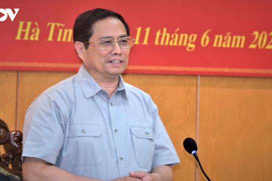 Thủ tướng Phạm Minh Chính làm việc với Thường vụ Tỉnh ủy Hà Tĩnh