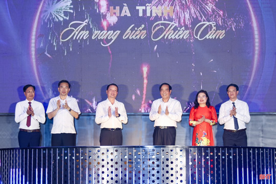 Rực rỡ khai trương du lịch biển Hà Tĩnh năm 2026