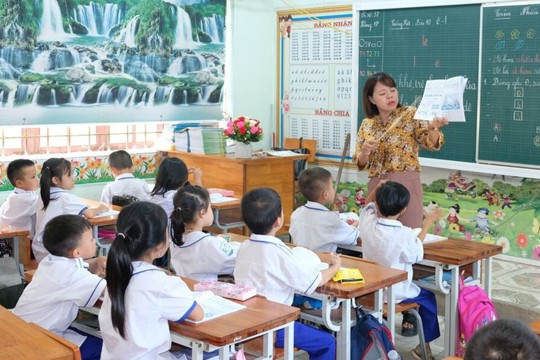 Nhà giáo được hưởng phụ cấp ưu đãi theo nghề từ 20-80%