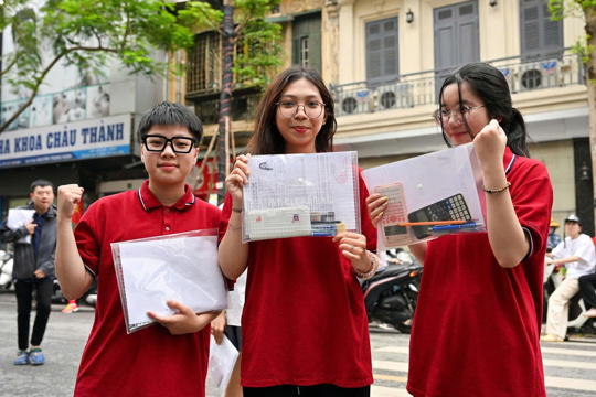 Gần 200 đại học công bố điểm chuẩn, một trường Y lấy từ 19,5 điểm 