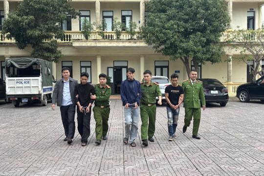 Bắt 3 đối tượng cướp giật tài sản sau 5 giờ gây án