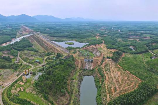Thông báo về kết quả lựa chọn tổ chức hành nghề đấu giá tài sản đối với quyền sử dụng đất 49 lô đất thuộc khu tái định cư Hồ Rào Trổ, thôn Phúc Lập, xã Kỳ Thượng.