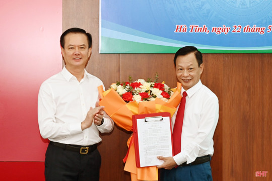 Ông Bùi Khắc Bằng được giới thiệu bầu giữ chức Chủ tịch Liên hiệp các Hội KH&KT Hà Tĩnh 