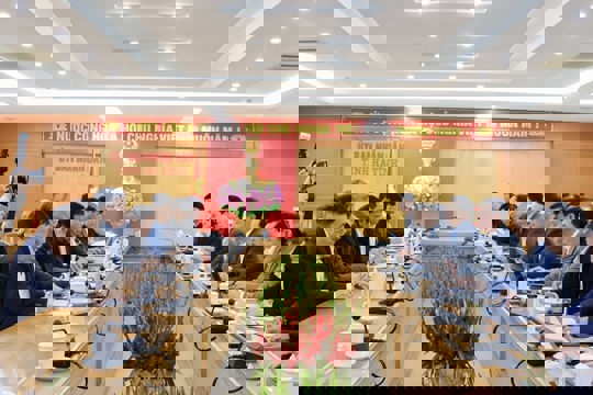 Tham vấn ý kiến chuyên gia xây dựng Khu thương mại tự do Vũng Áng