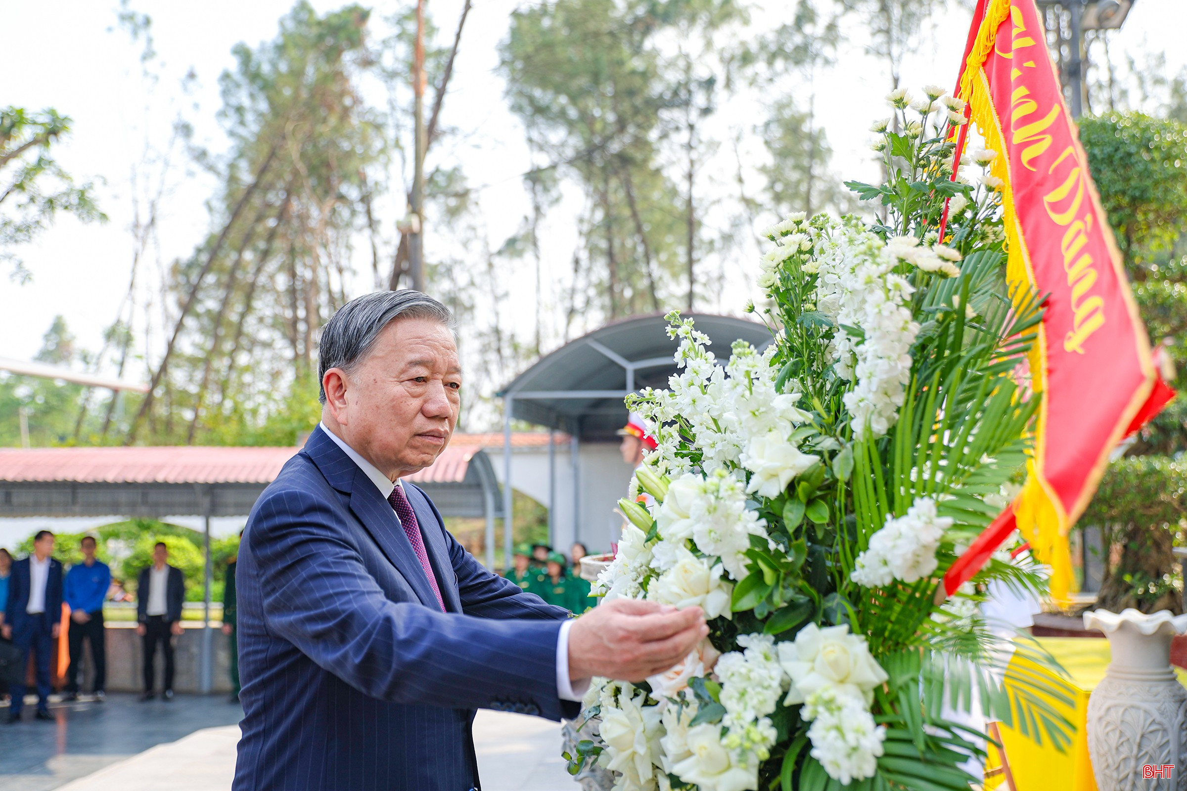 Tổng Bí thư Tô Lâm tri ân các tiền bối tiêu biểu của Đảng và các anh hùng liệt sỹ tại Hà Tĩnh